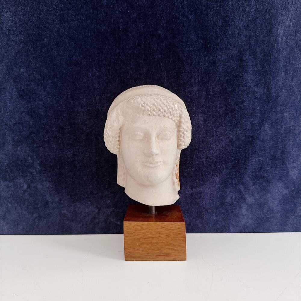 DECORATIVE REPLICA ANCIENT GREEK KORE STATUE HEAD PLASTER WOODEN BLOCK MOUNT